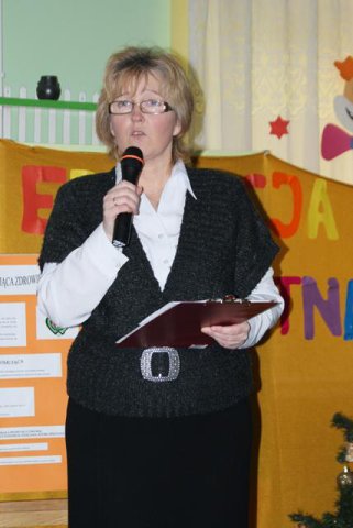 1. Pani Hanna Kusowska - dyrektor przedszkola - fot. M. Tomaszewski.jpg